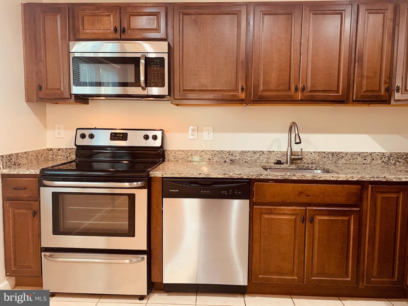 DALE CITY - Residential Lease