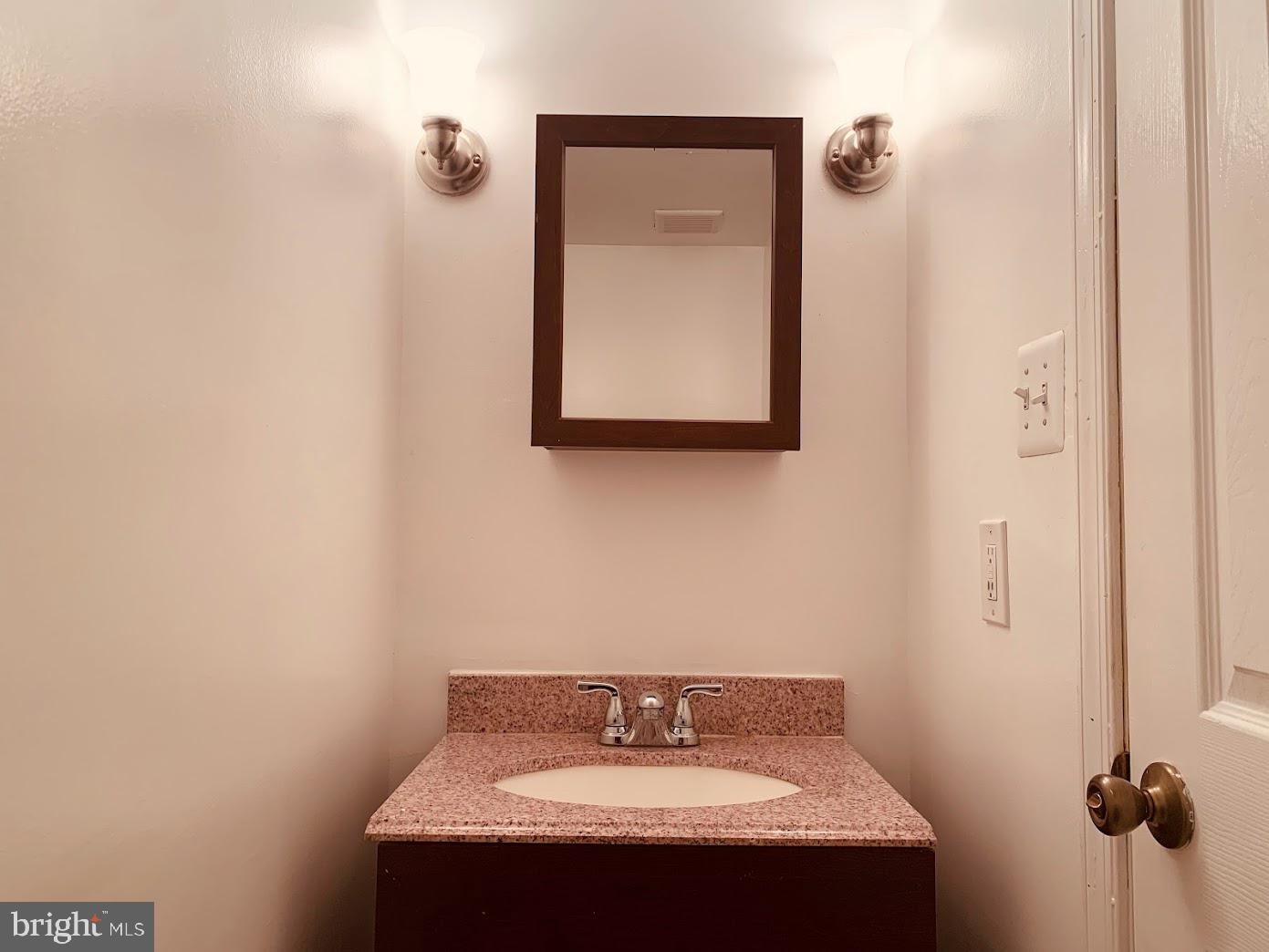 DALE CITY - Residential Lease