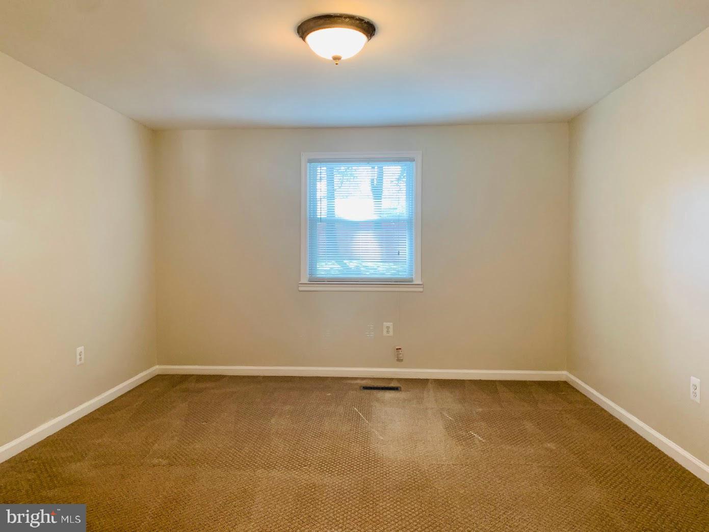 DALE CITY - Residential Lease