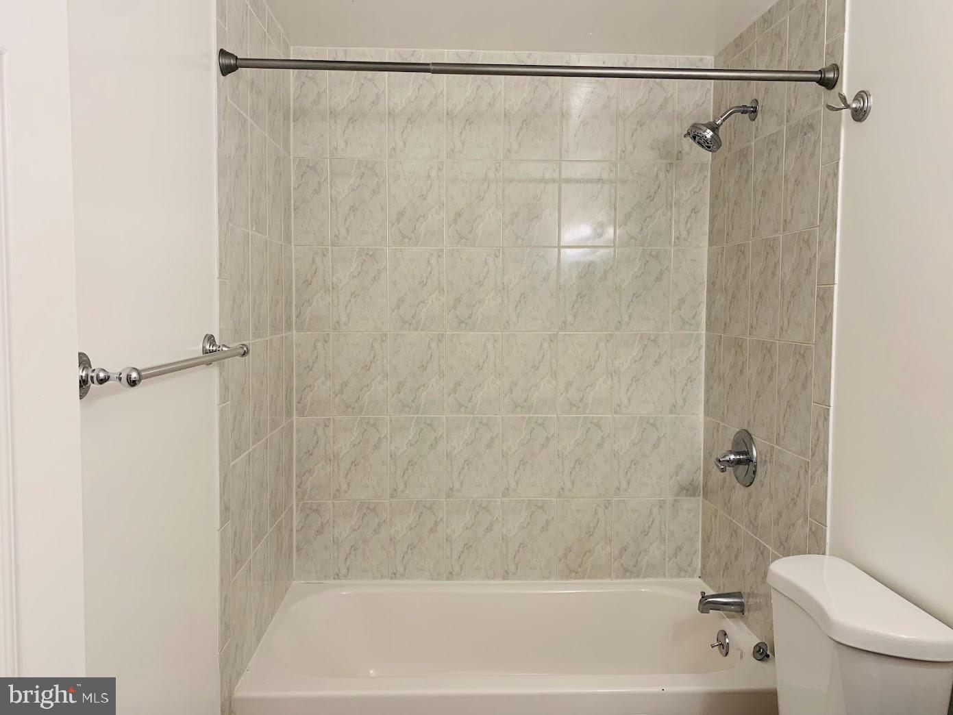 DALE CITY - Residential Lease