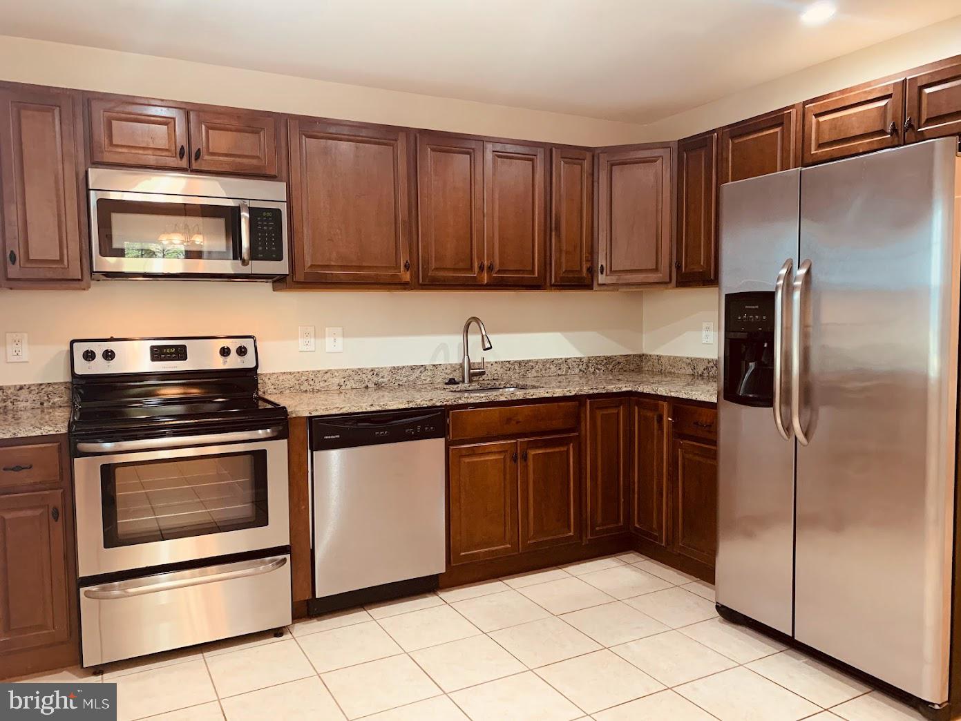 DALE CITY - Residential Lease