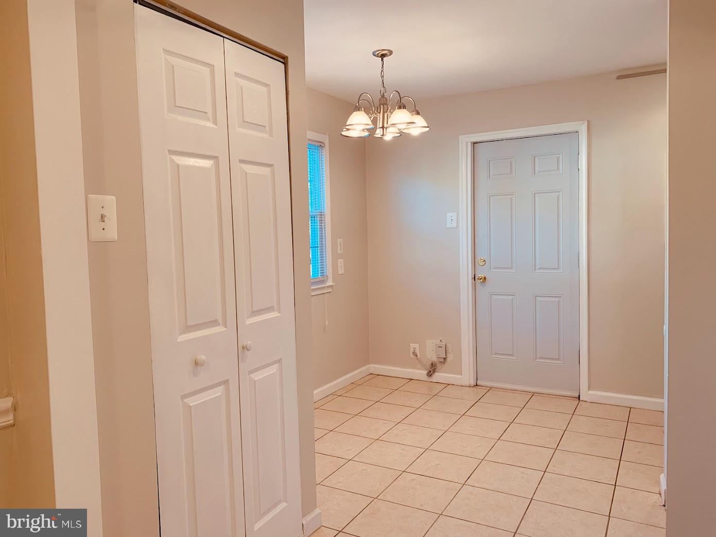 DALE CITY - Residential Lease