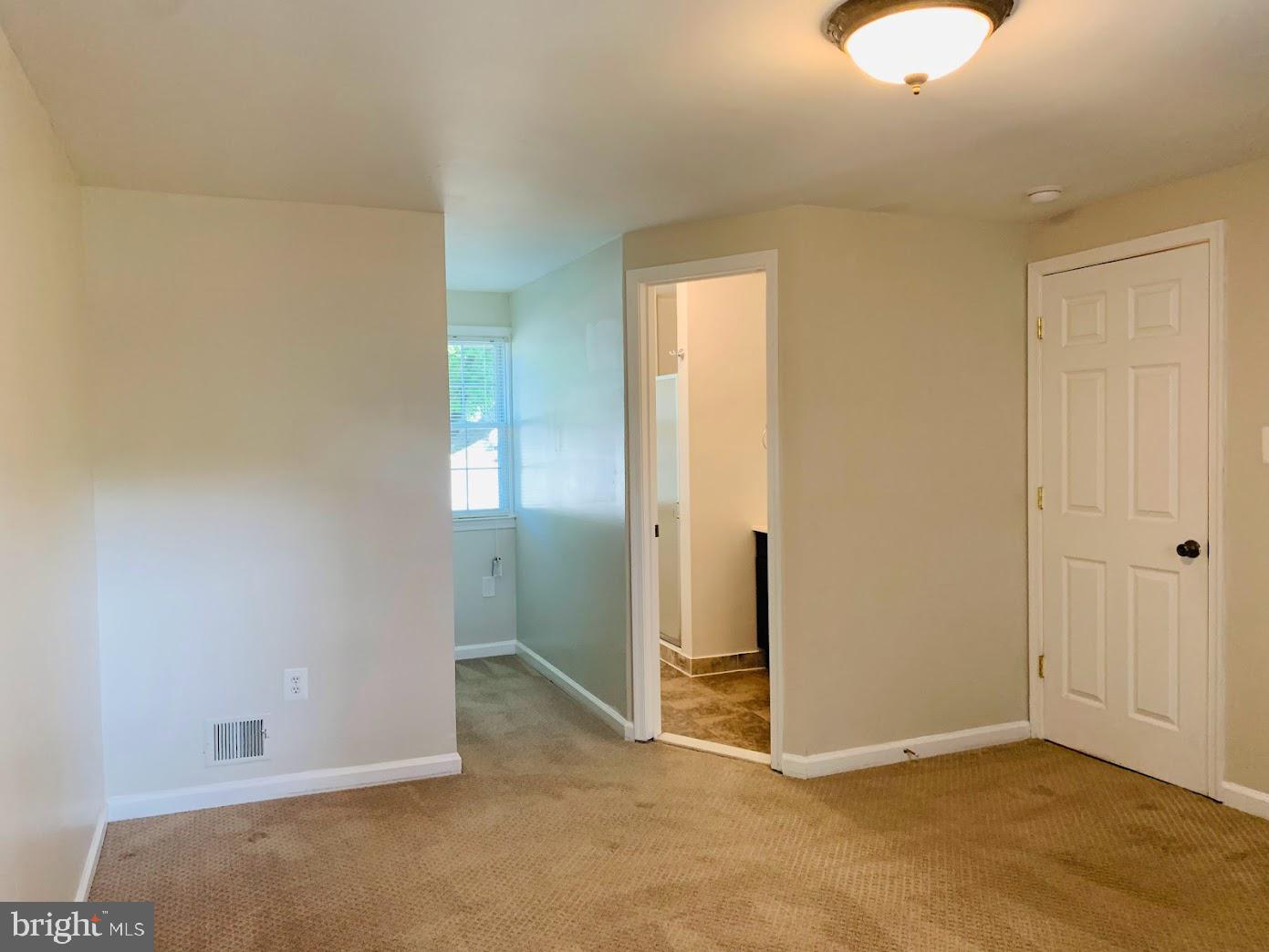 DALE CITY - Residential Lease