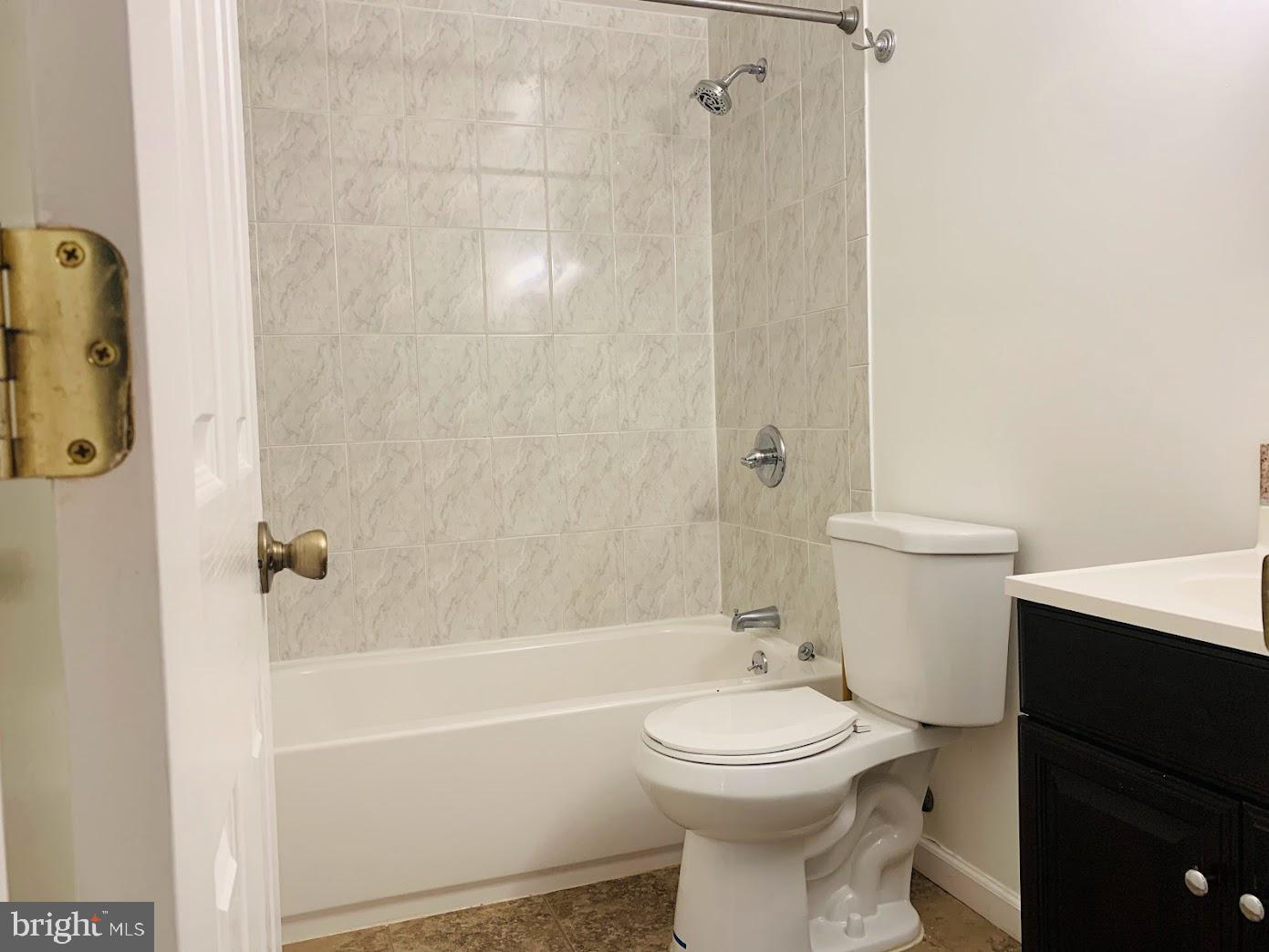 DALE CITY - Residential Lease