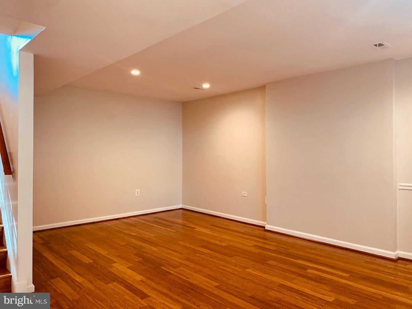 DALE CITY - Residential Lease