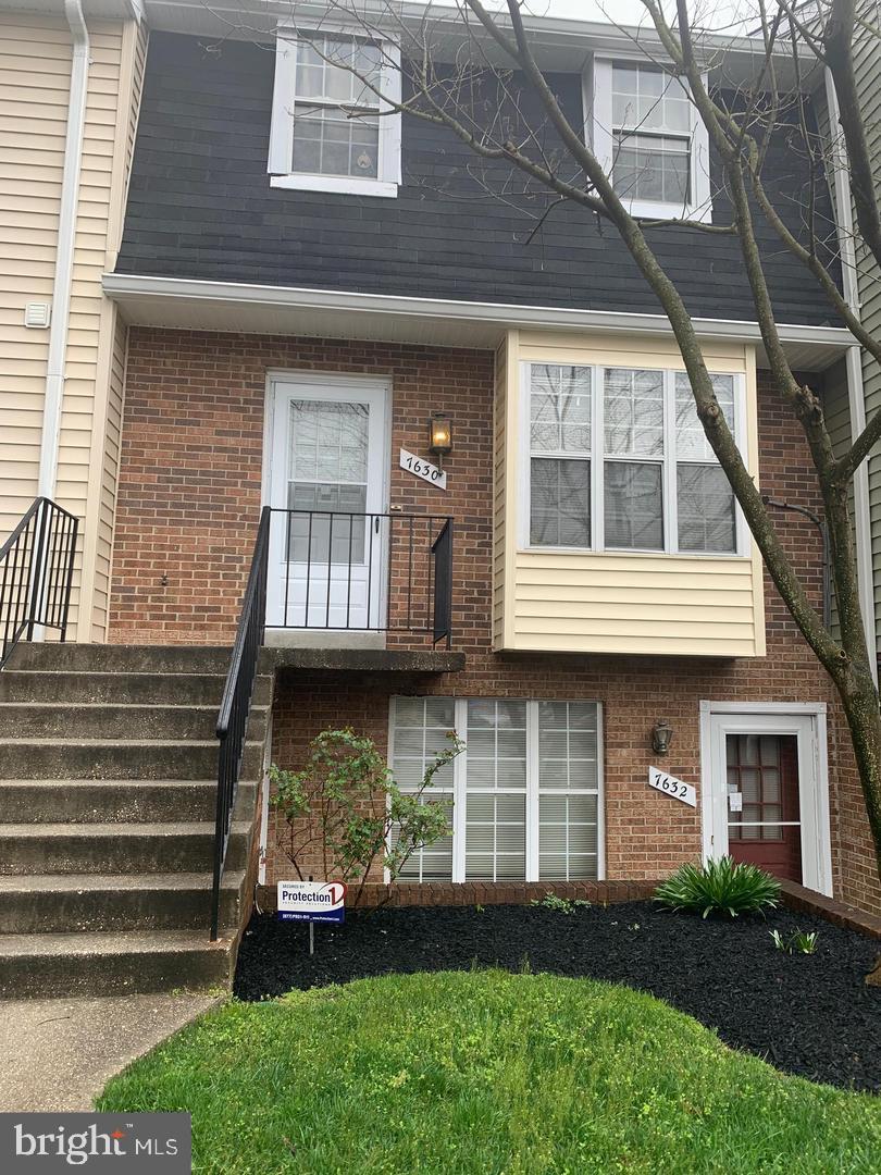 ARBORY CONDO PHASE THIRT - Residential Lease