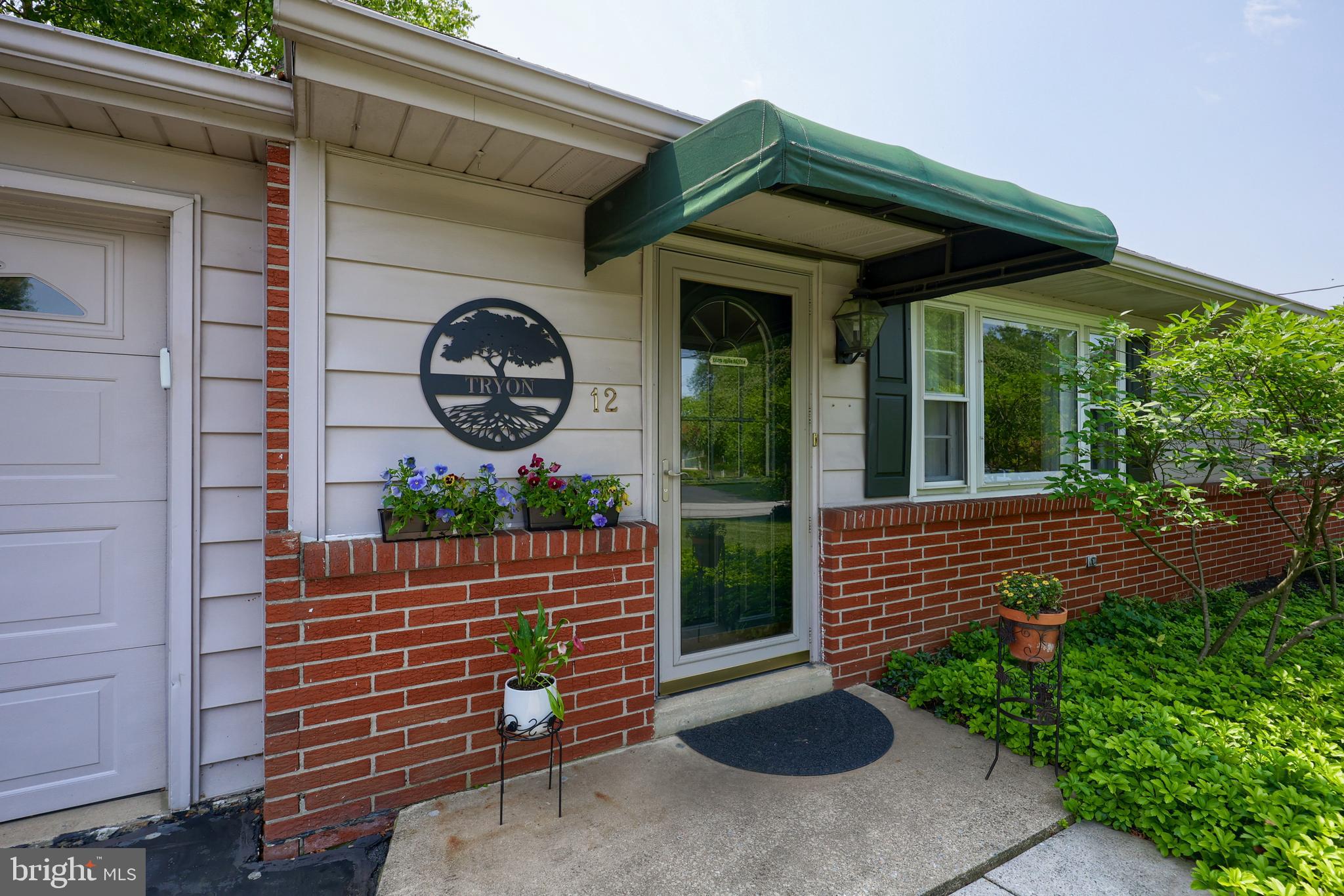 12 CASEY DRIVE