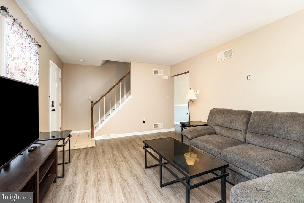 Photo of 2625 Woodmont Drive, YORK, PA 17404 (MLS # PAYK2090442)