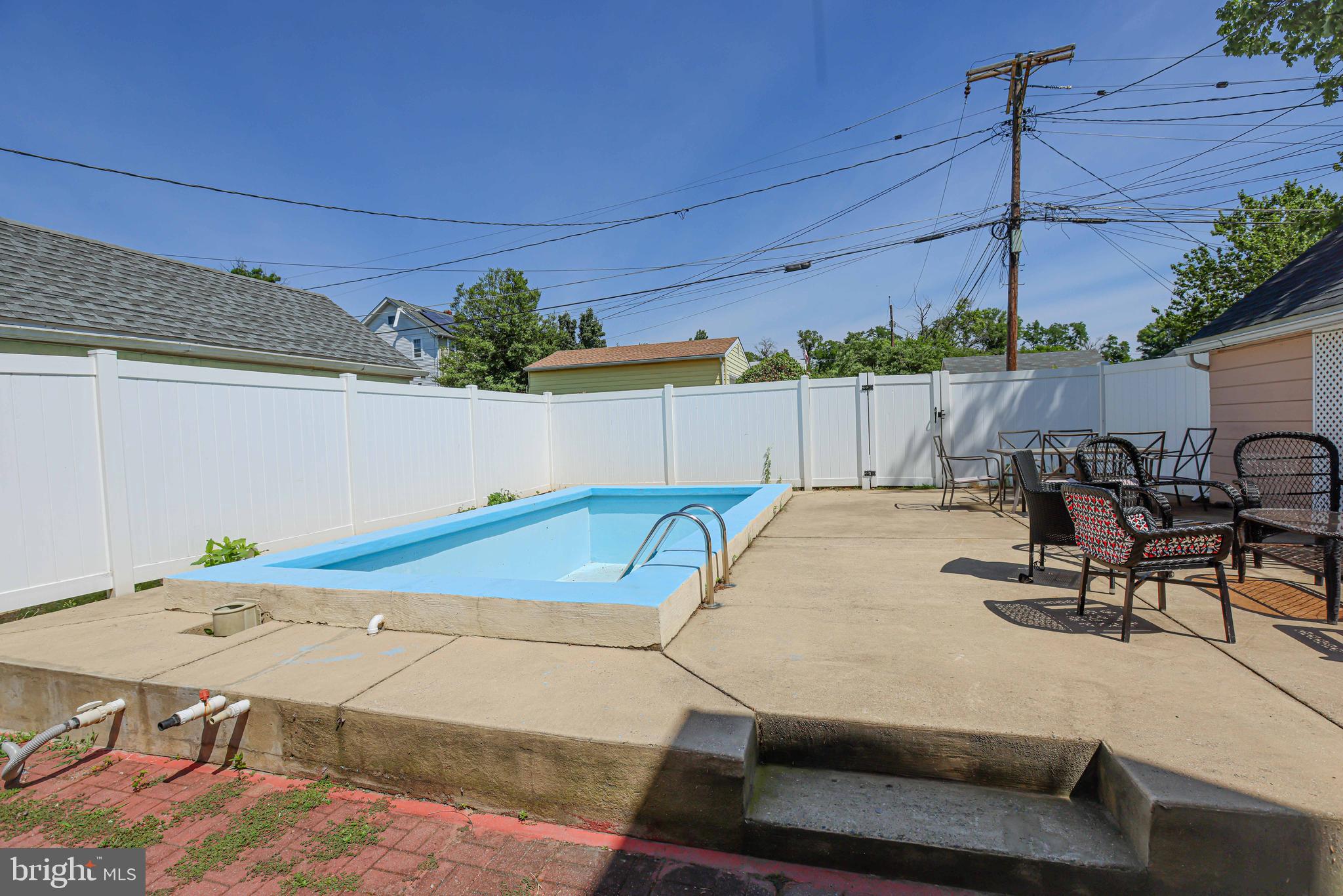 HALETHORPE HEIGHTS - Residential