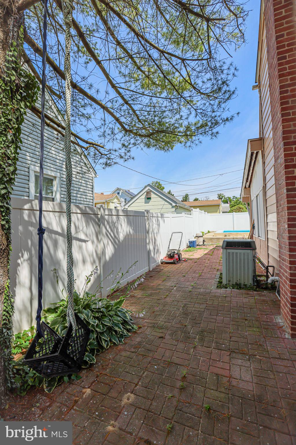 HALETHORPE HEIGHTS - Residential