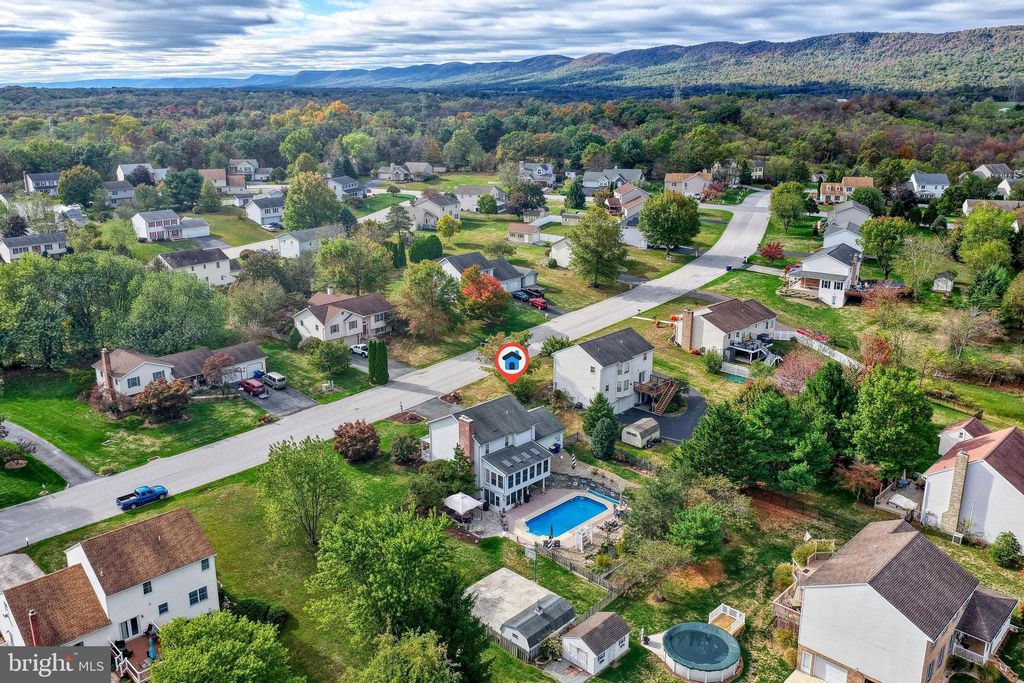 Photo of 129 Fieldstone Dr, CARLISLE, PA 17015 (MLS # PACB2047460)