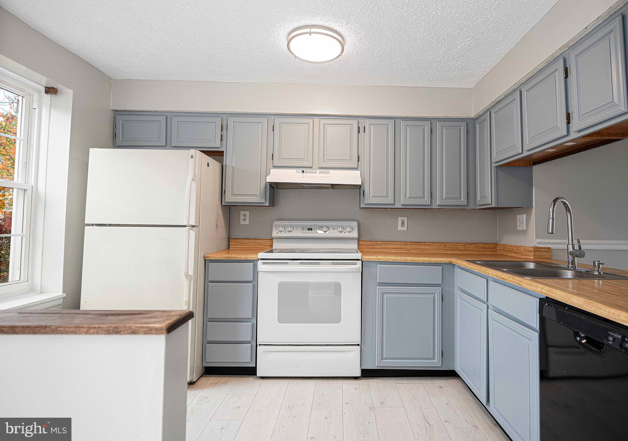 LAUREL VALLEY - Residential