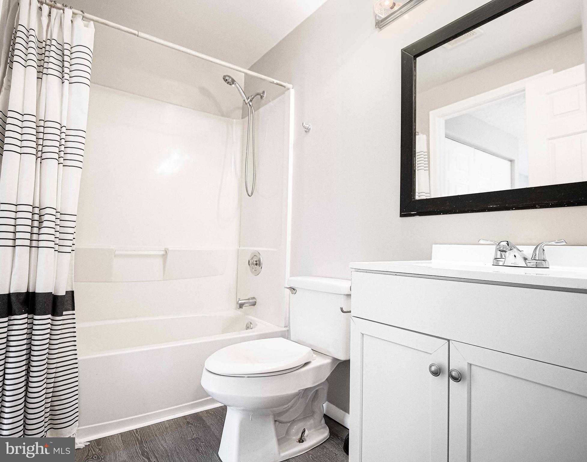 LAUREL VALLEY - Residential