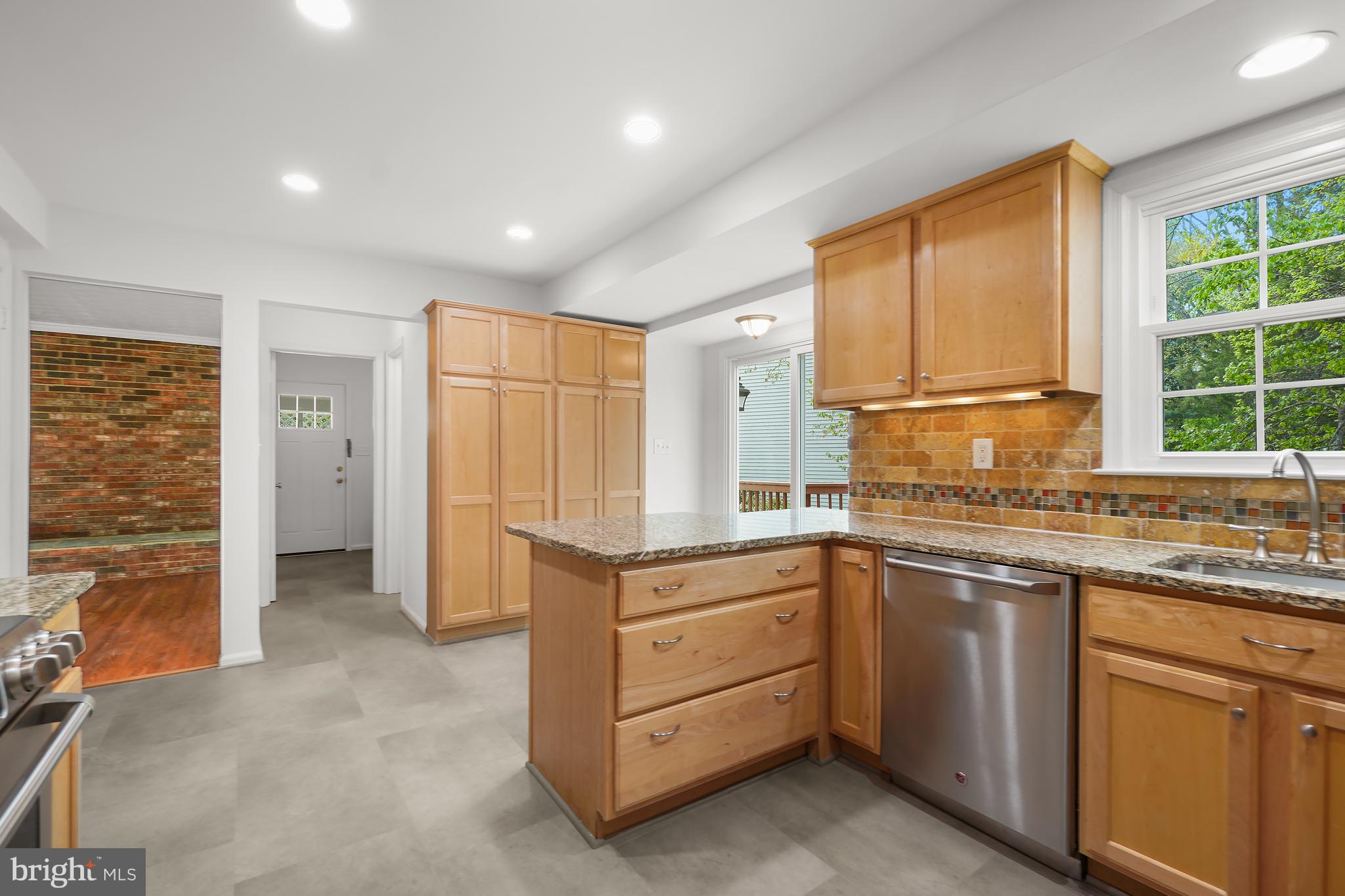NORBECK ESTATES - Residential