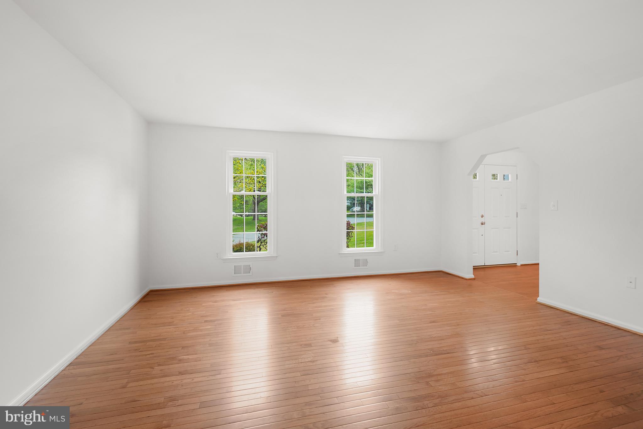 16528 GEORGE WASHINGTON DRIVE