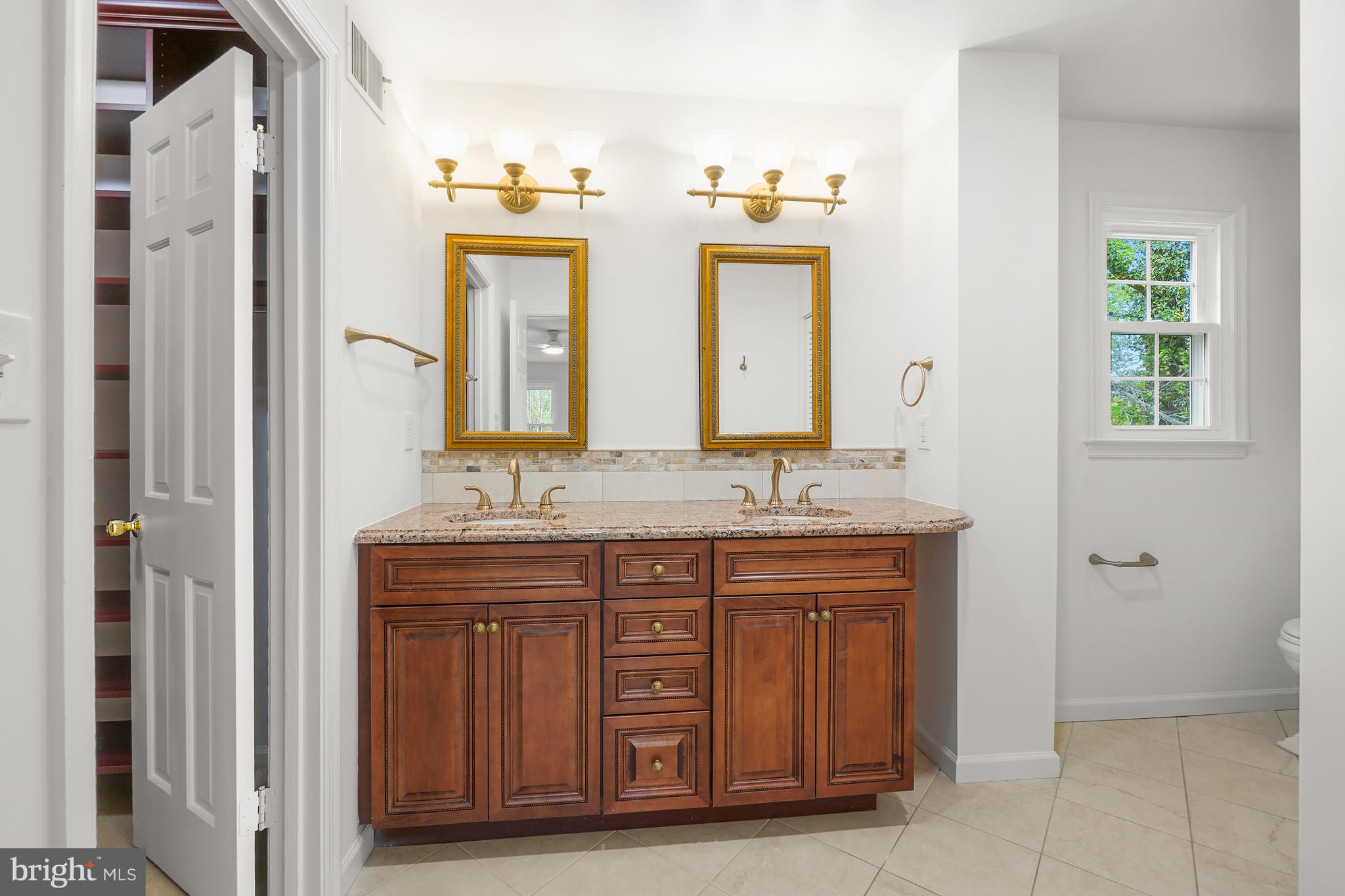 NORBECK ESTATES - Residential
