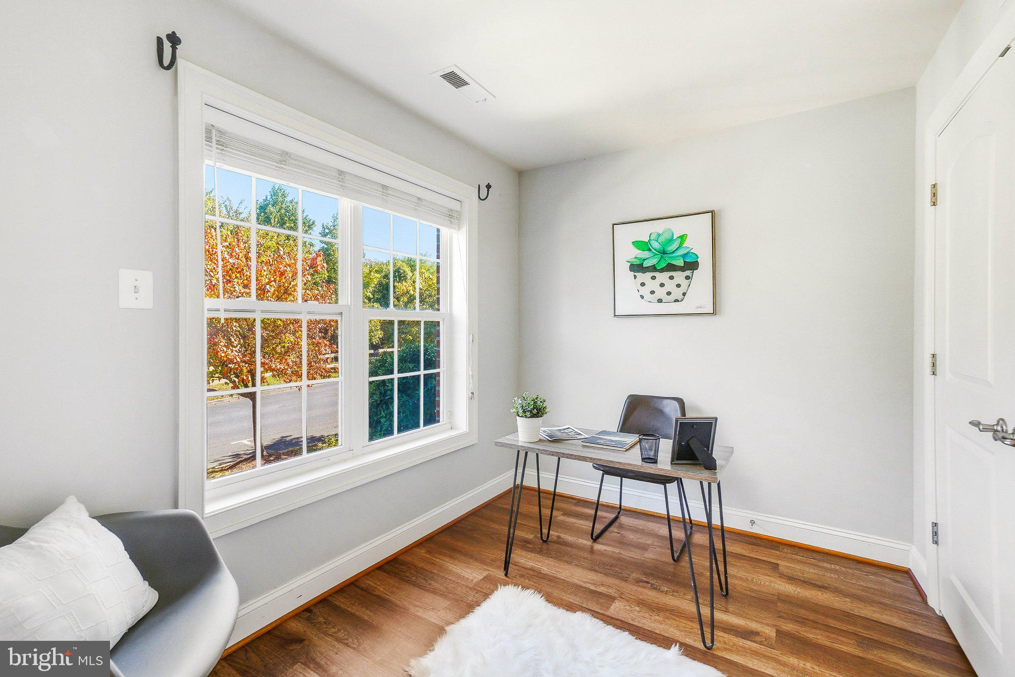 442 WHETSTONE GLEN STREET