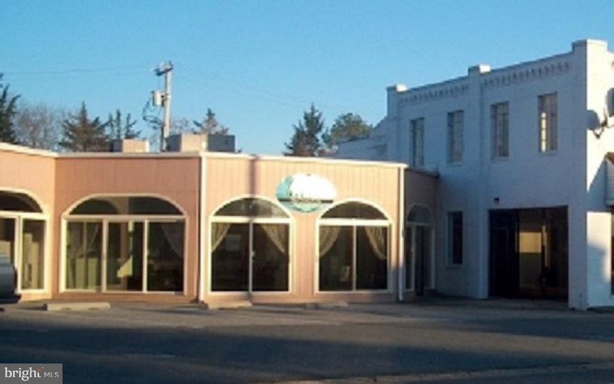 3000 sf of retail/commercial space available on busy N Aurora St. in Easton, MD. Asking for a 2 year triple net lease, as-is.