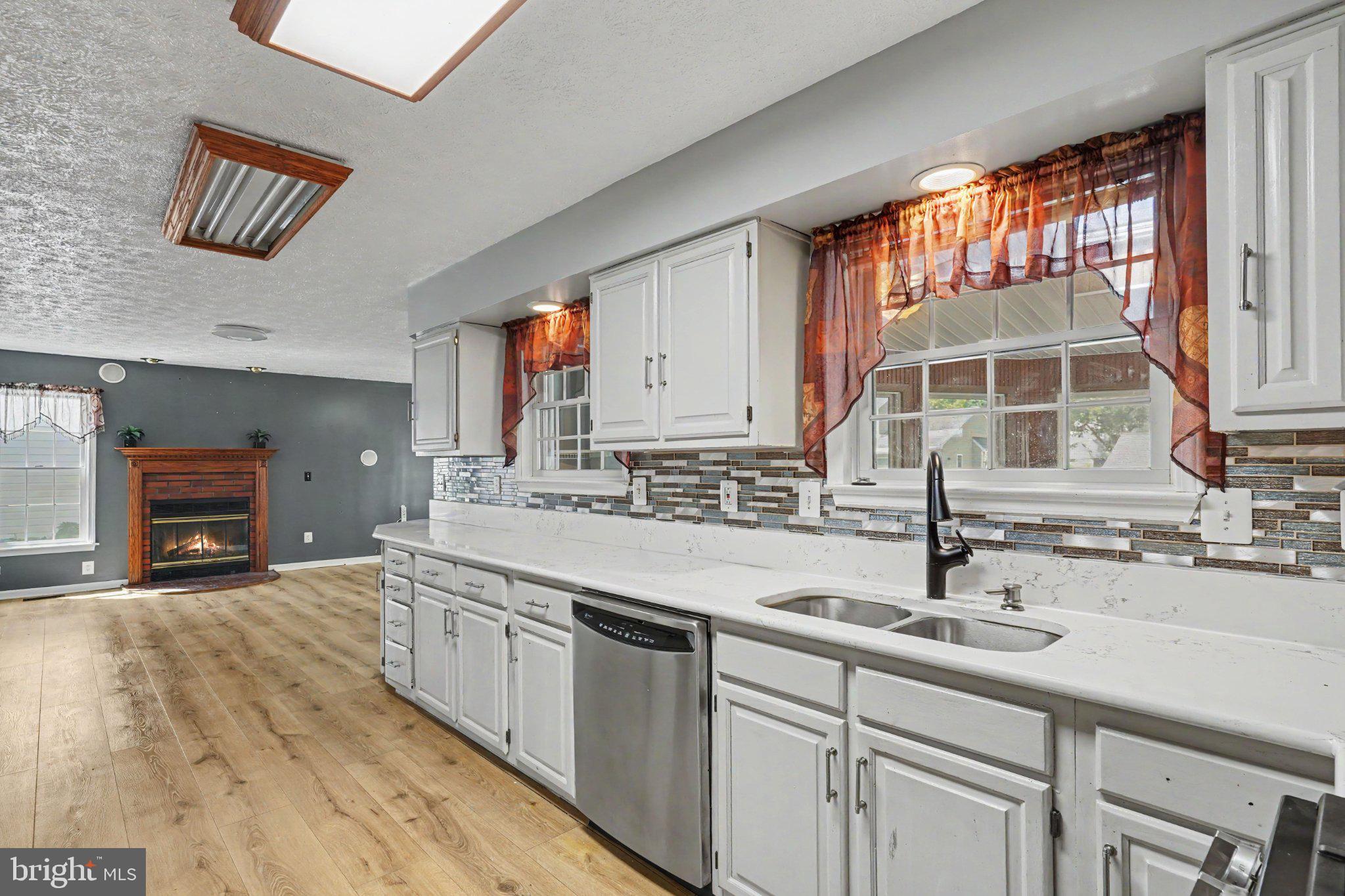 326 HUNTERS RUN DRIVE