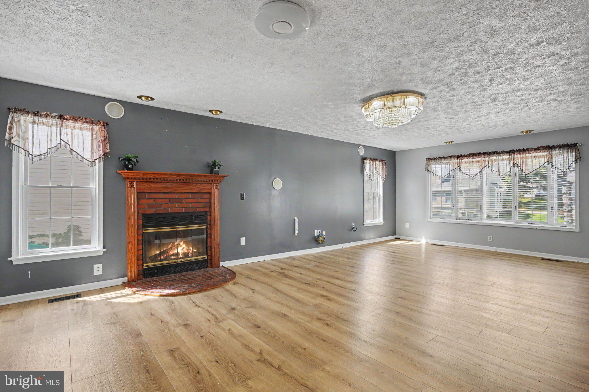326 HUNTERS RUN DRIVE