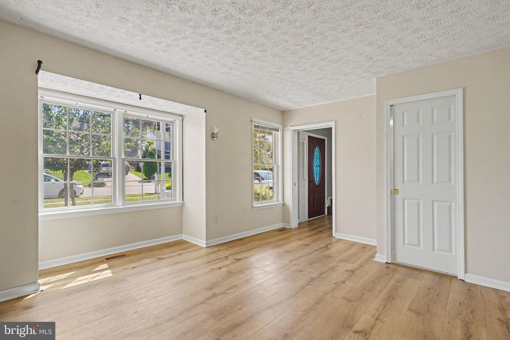 326 HUNTERS RUN DRIVE