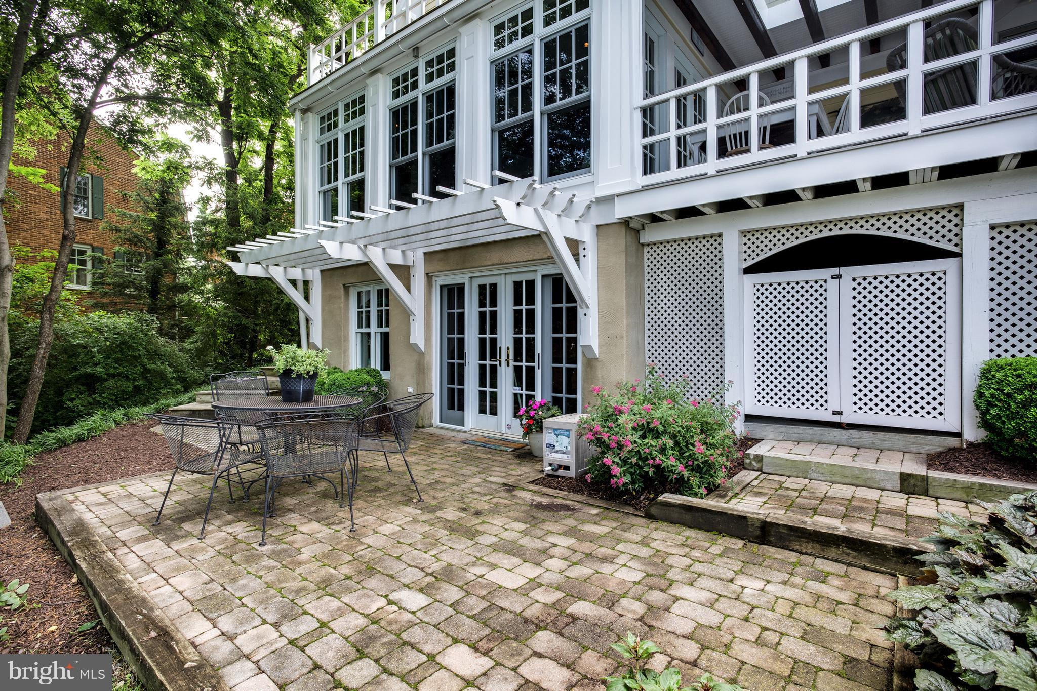 ULMSTEAD ESTATES - Residential