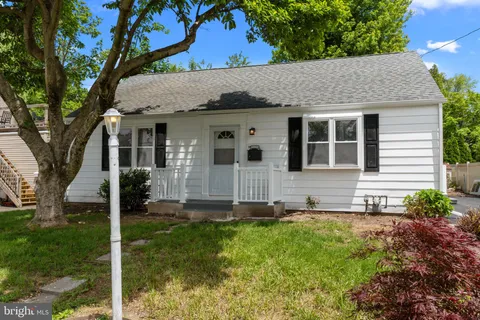 2425 Avondale Avenue, Abington, PA MLS: PAMC2140400