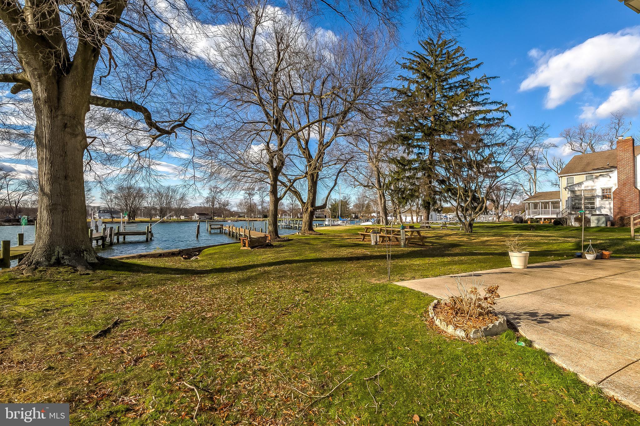 BOWLEYS QUARTERS - Residential