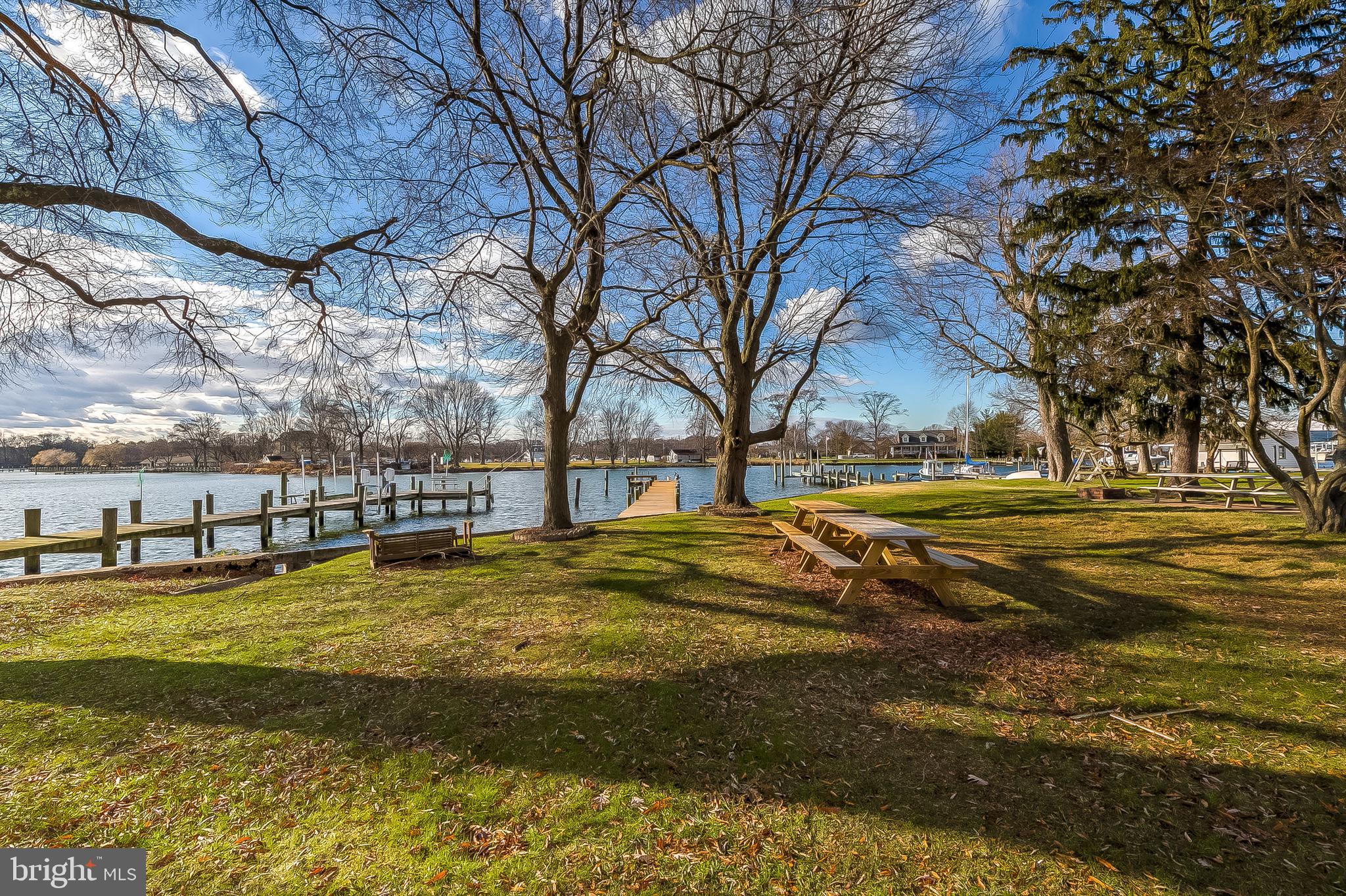 BOWLEYS QUARTERS - Residential