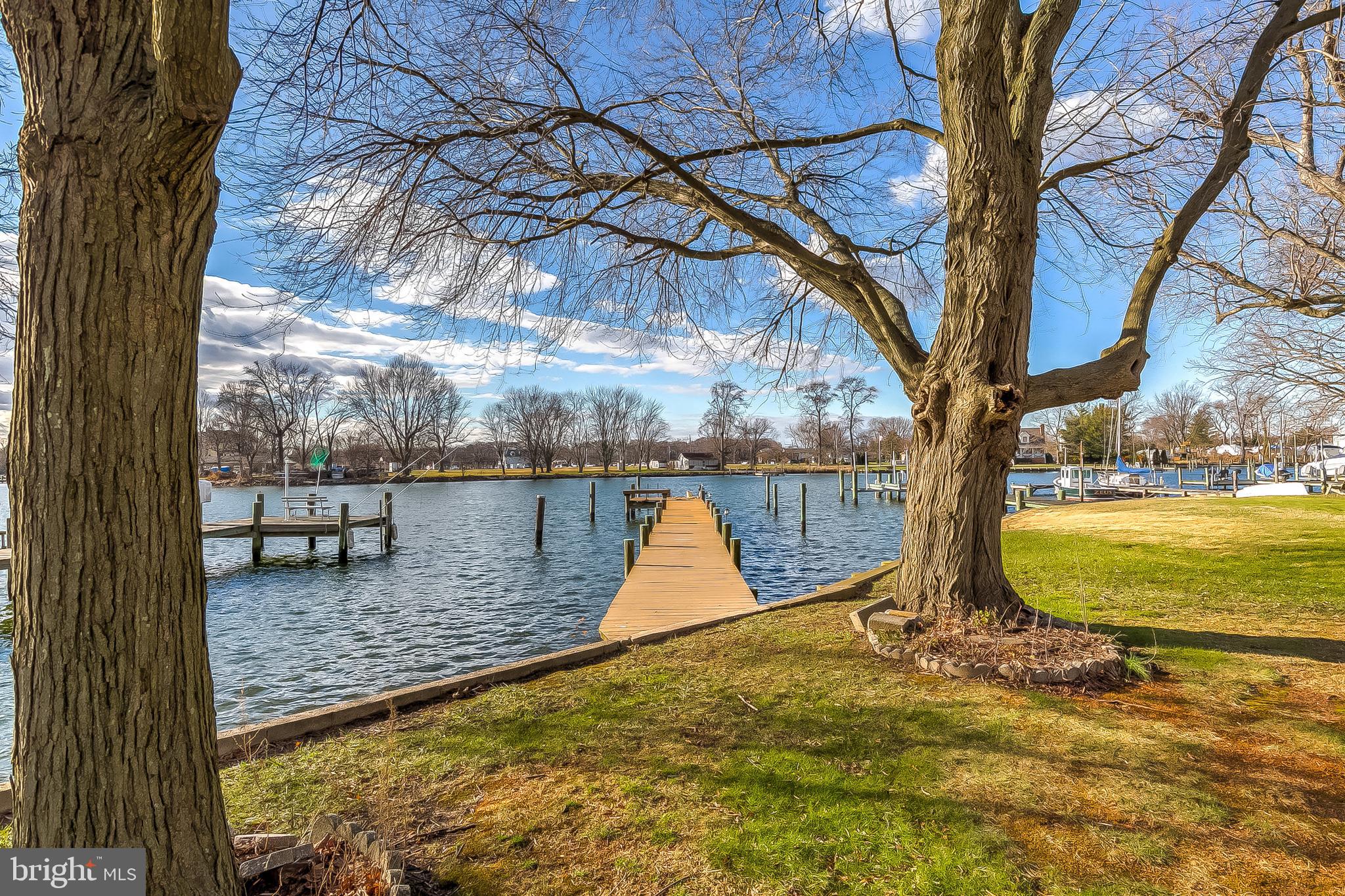 BOWLEYS QUARTERS - Residential