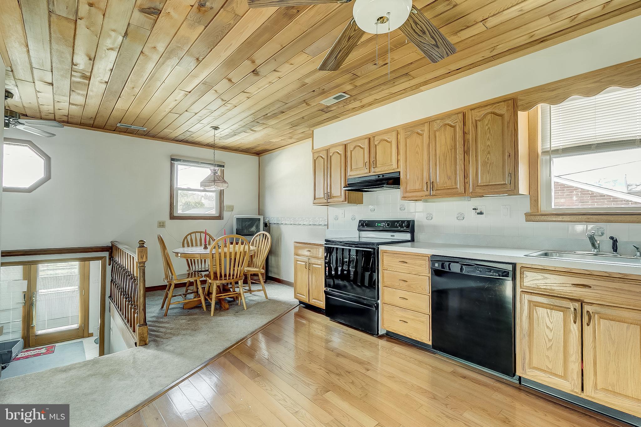 BOWLEYS QUARTERS - Residential