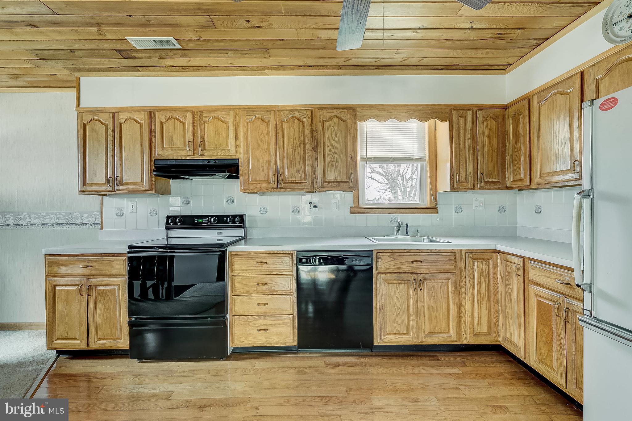 BOWLEYS QUARTERS - Residential