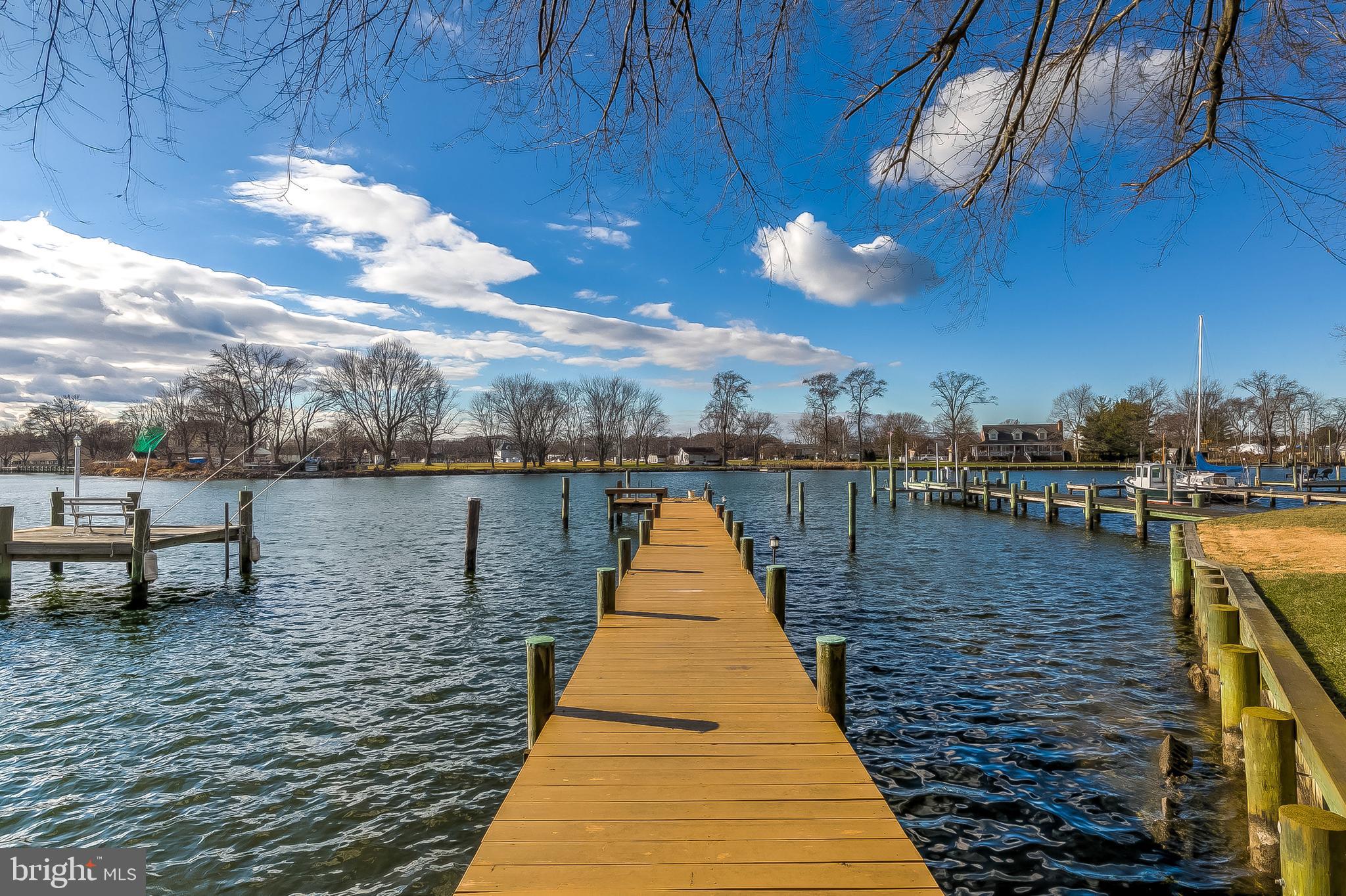 BOWLEYS QUARTERS - Residential