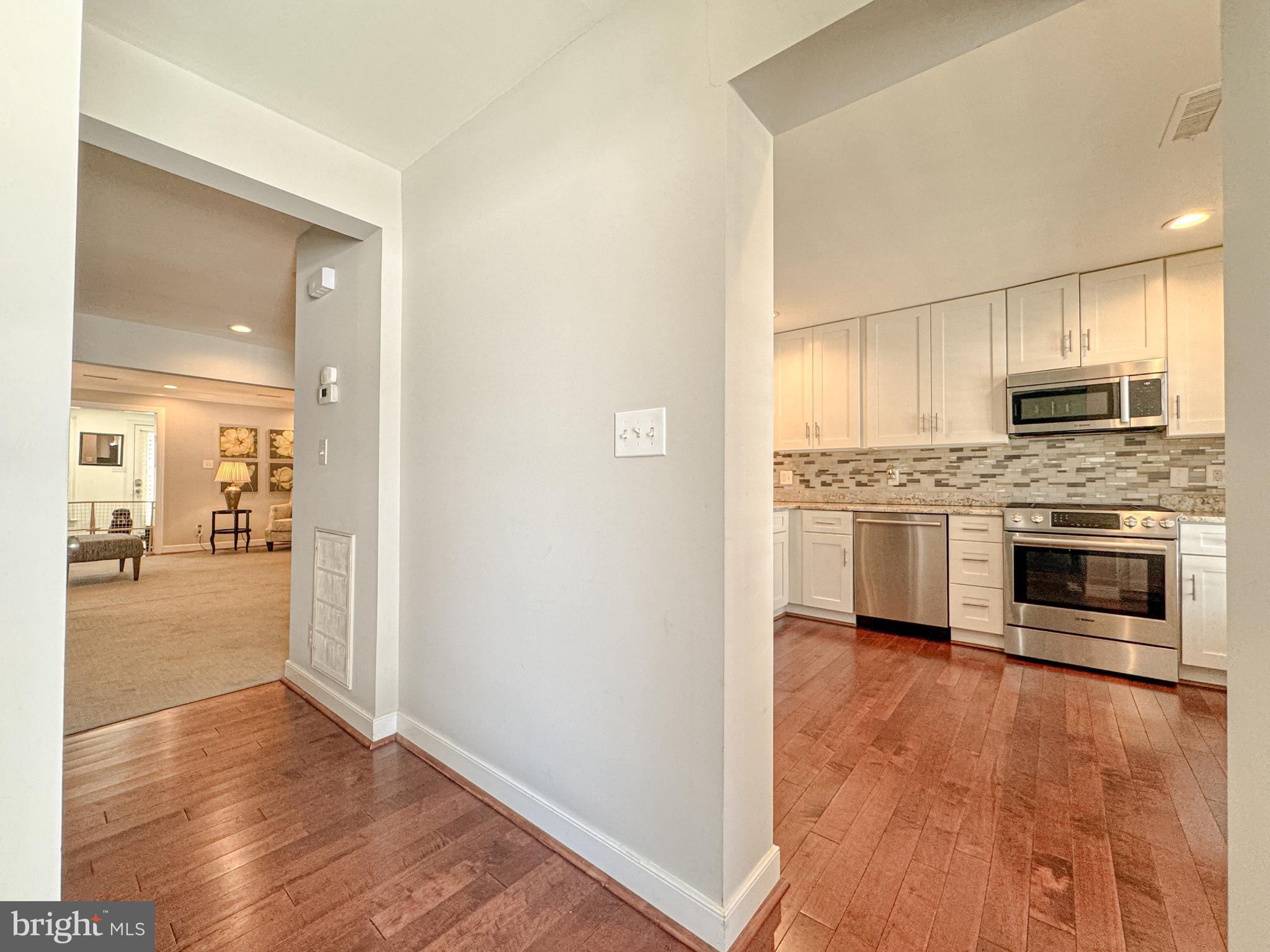 KENMORE TOWNHOME - Residential