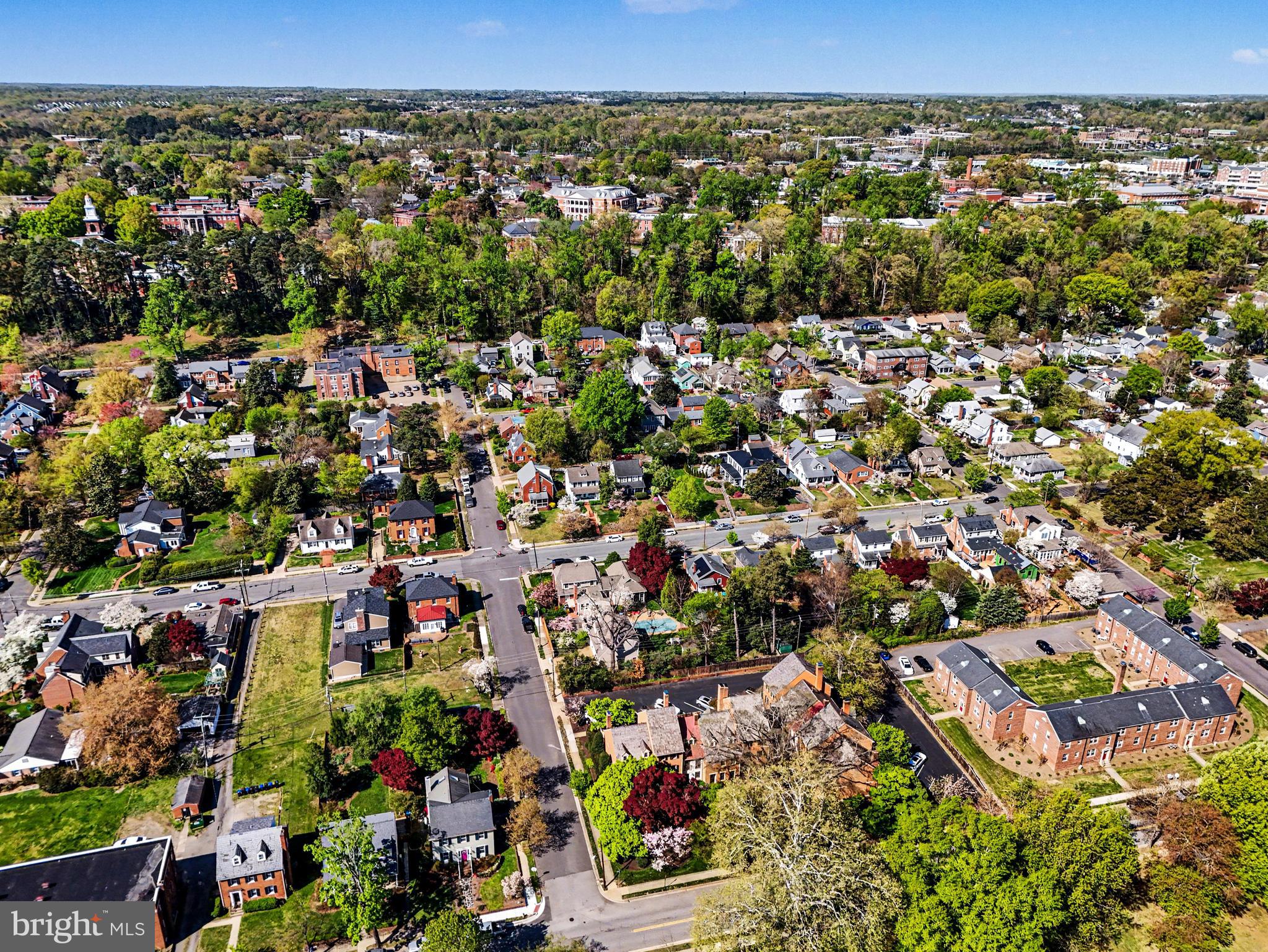 KENMORE TOWNHOME - Residential
