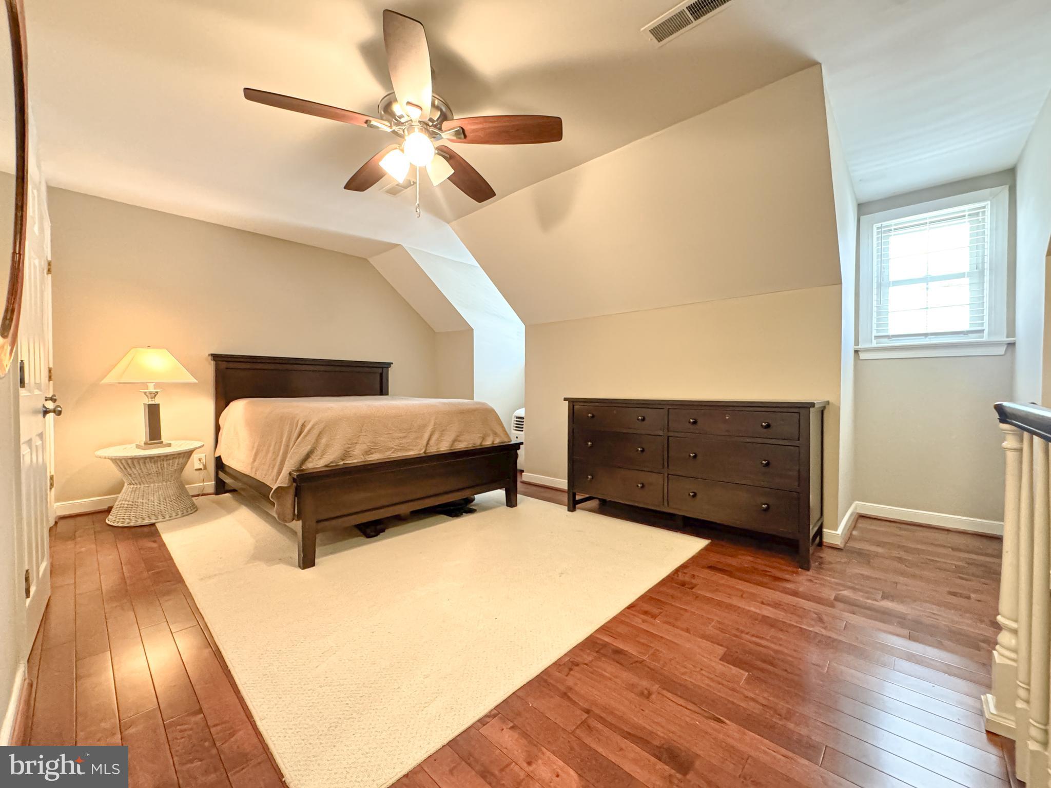 KENMORE TOWNHOME - Residential