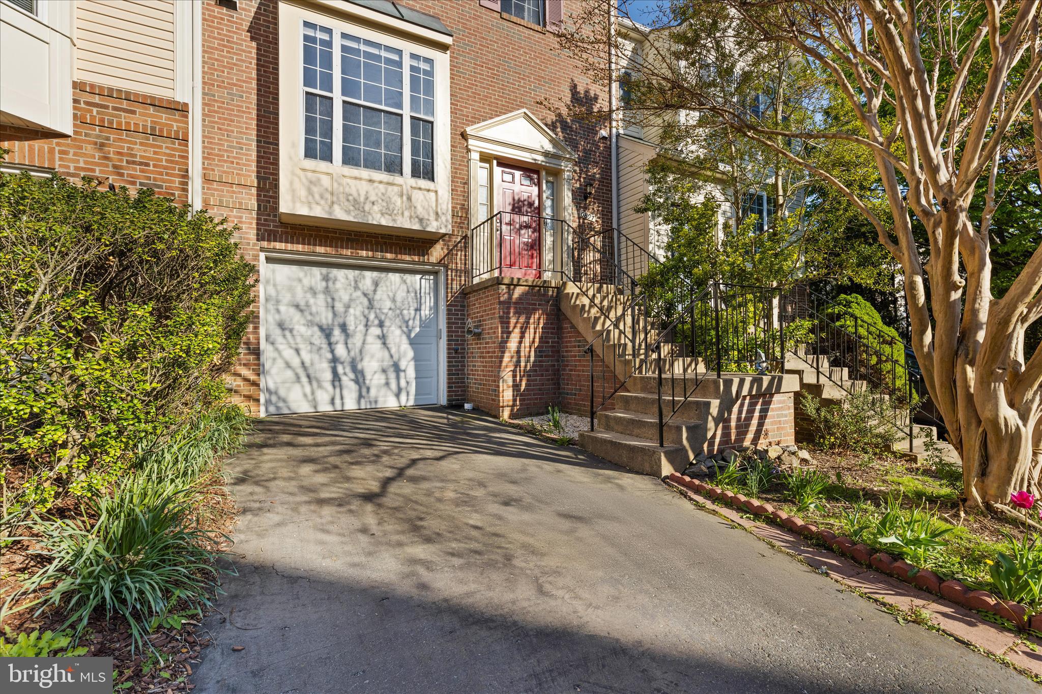 6897 KERRYWOOD CIRCLE