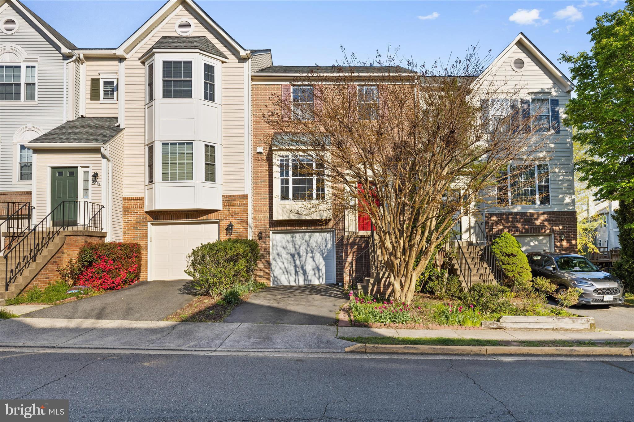 6897 KERRYWOOD CIRCLE