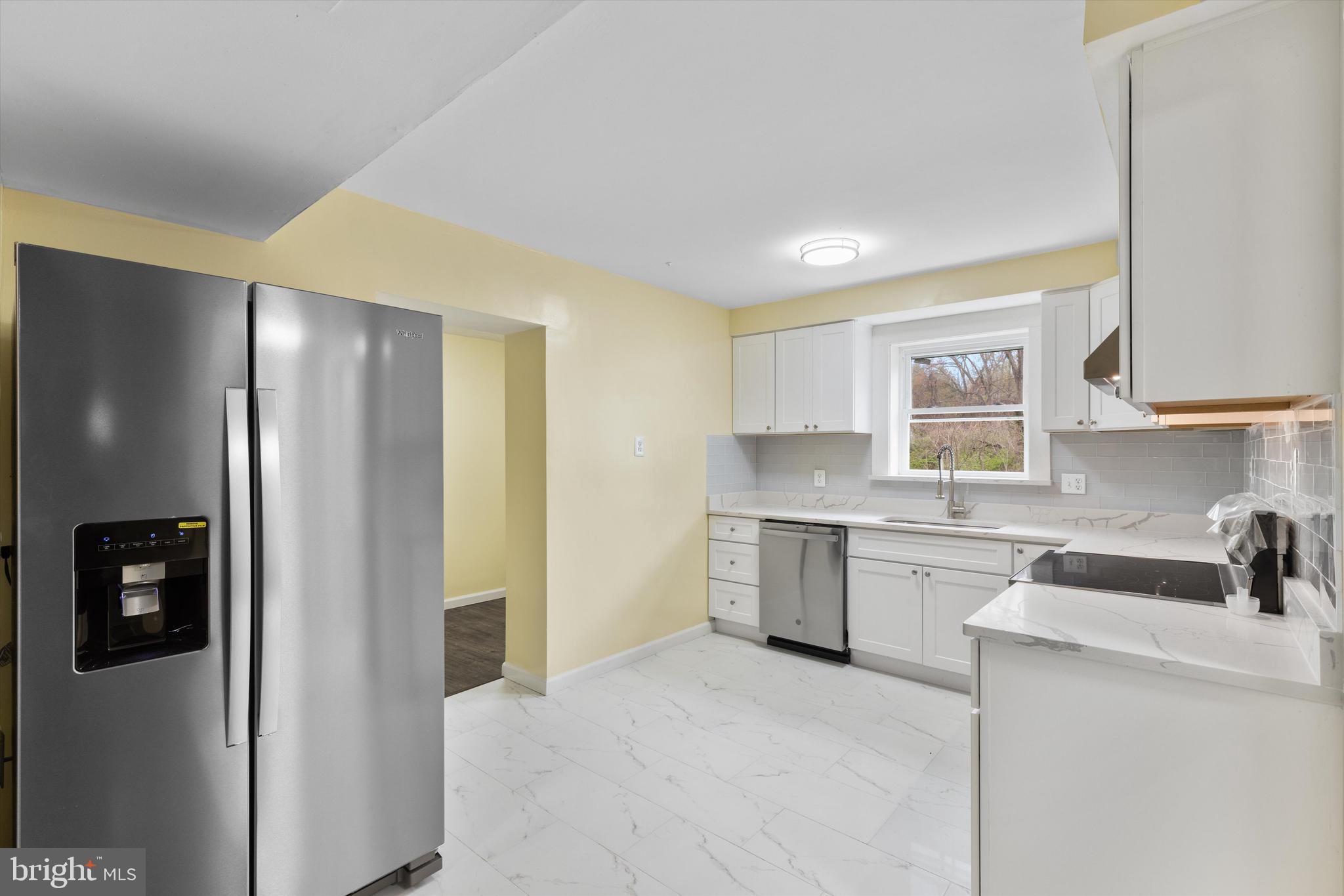 DARRYL GARDENS - Residential