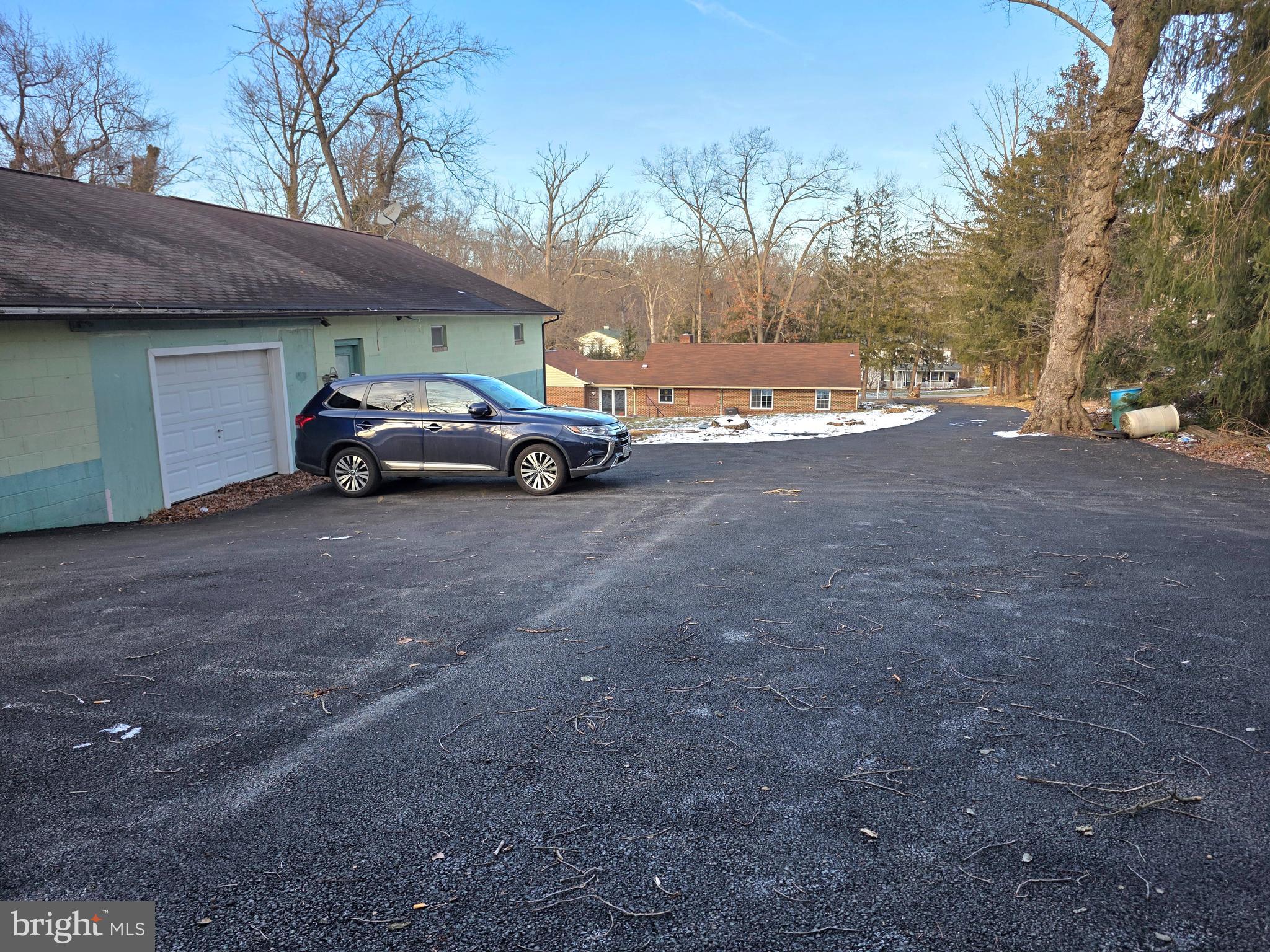 DARRYL GARDENS - Residential