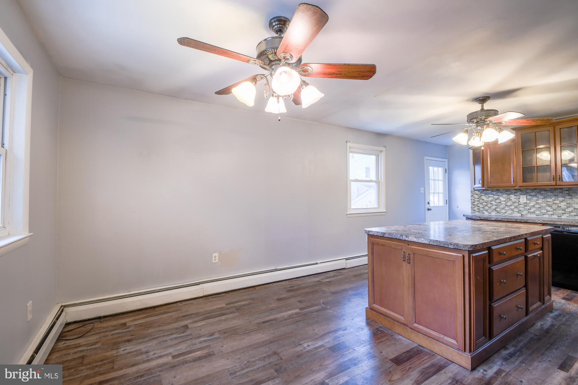 ROSLYN - Residential