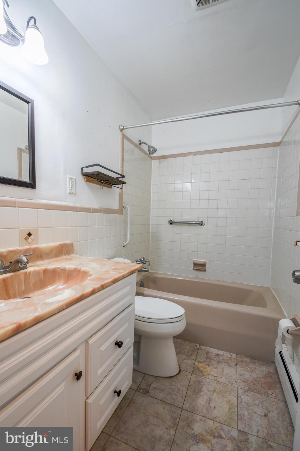 ROSLYN - Residential