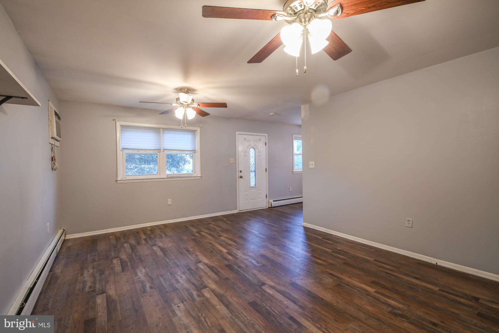 ROSLYN - Residential