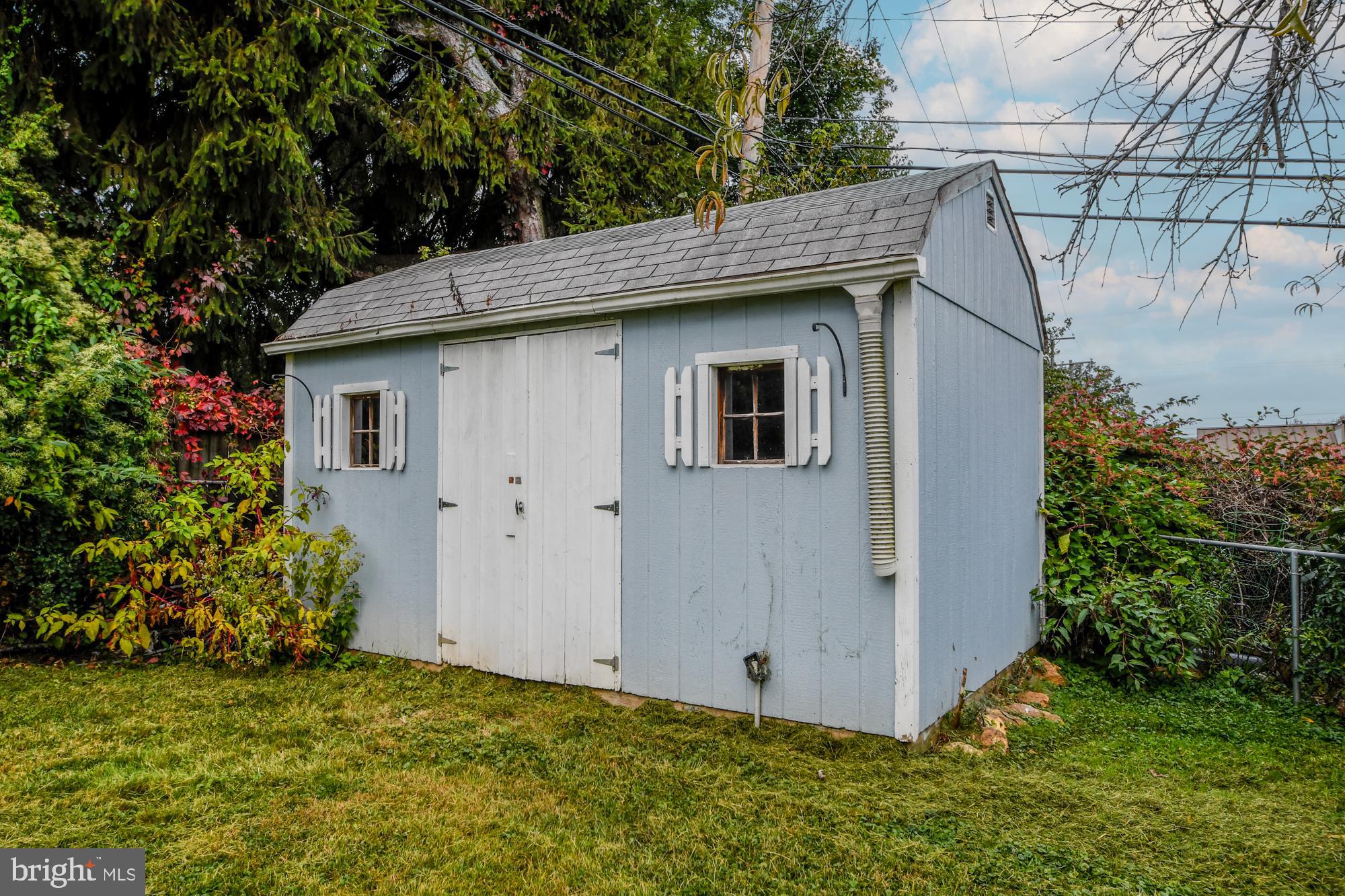 ROSLYN - Residential