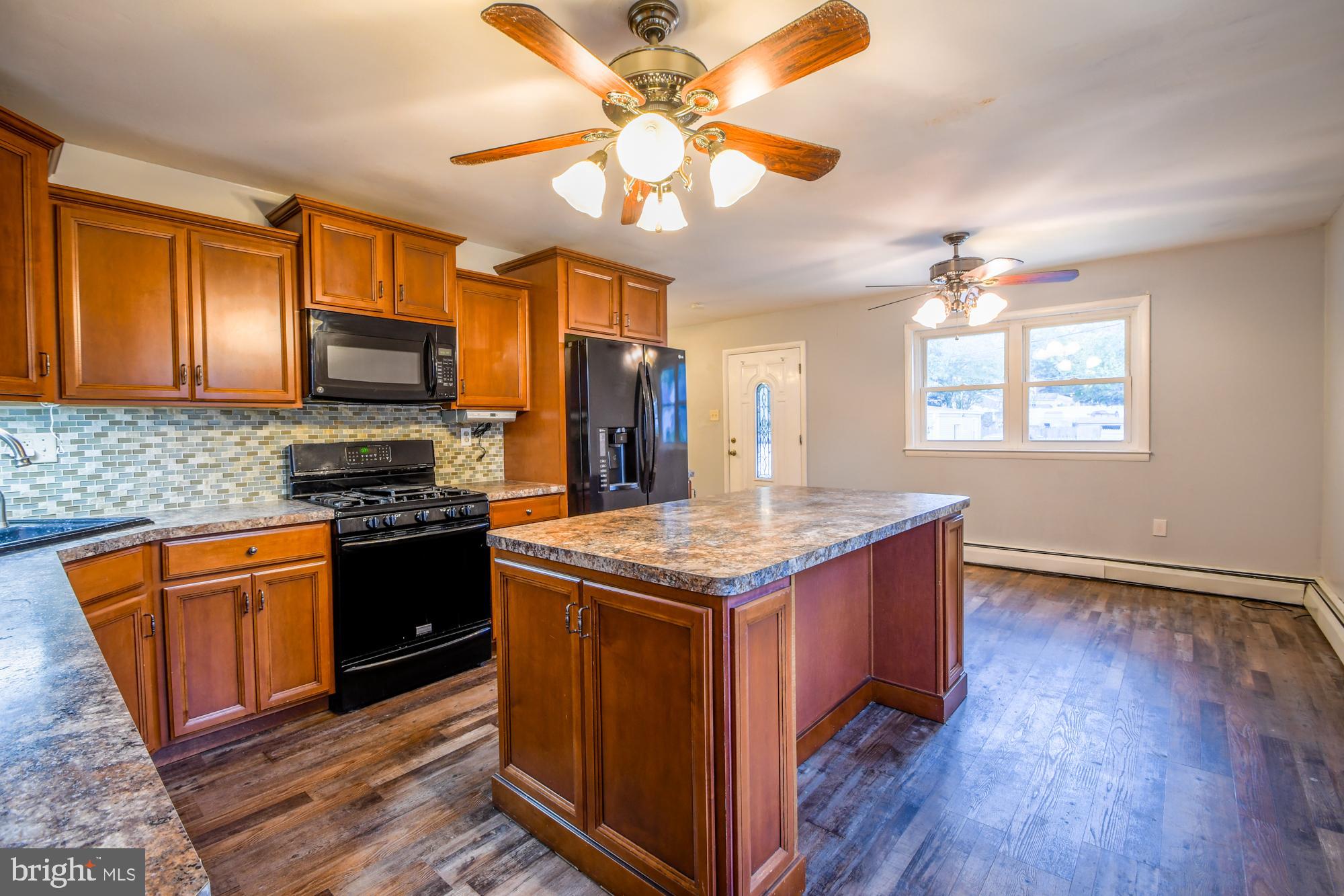 ROSLYN - Residential