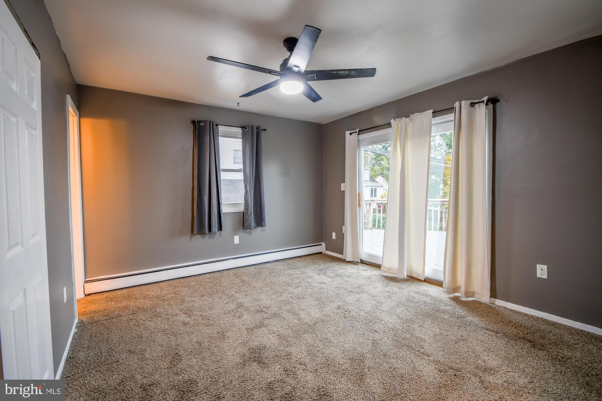 ROSLYN - Residential