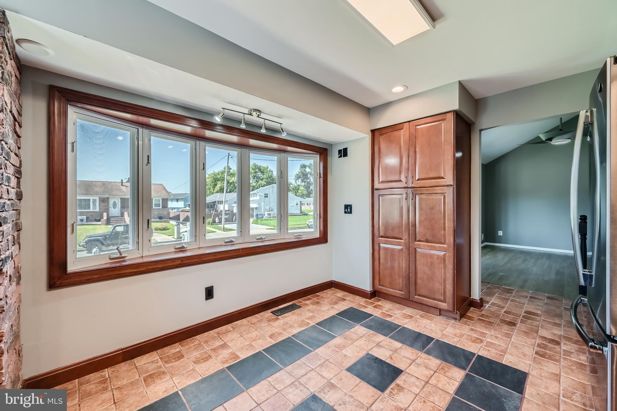 CHESAPEAKE TERRACE - Residential