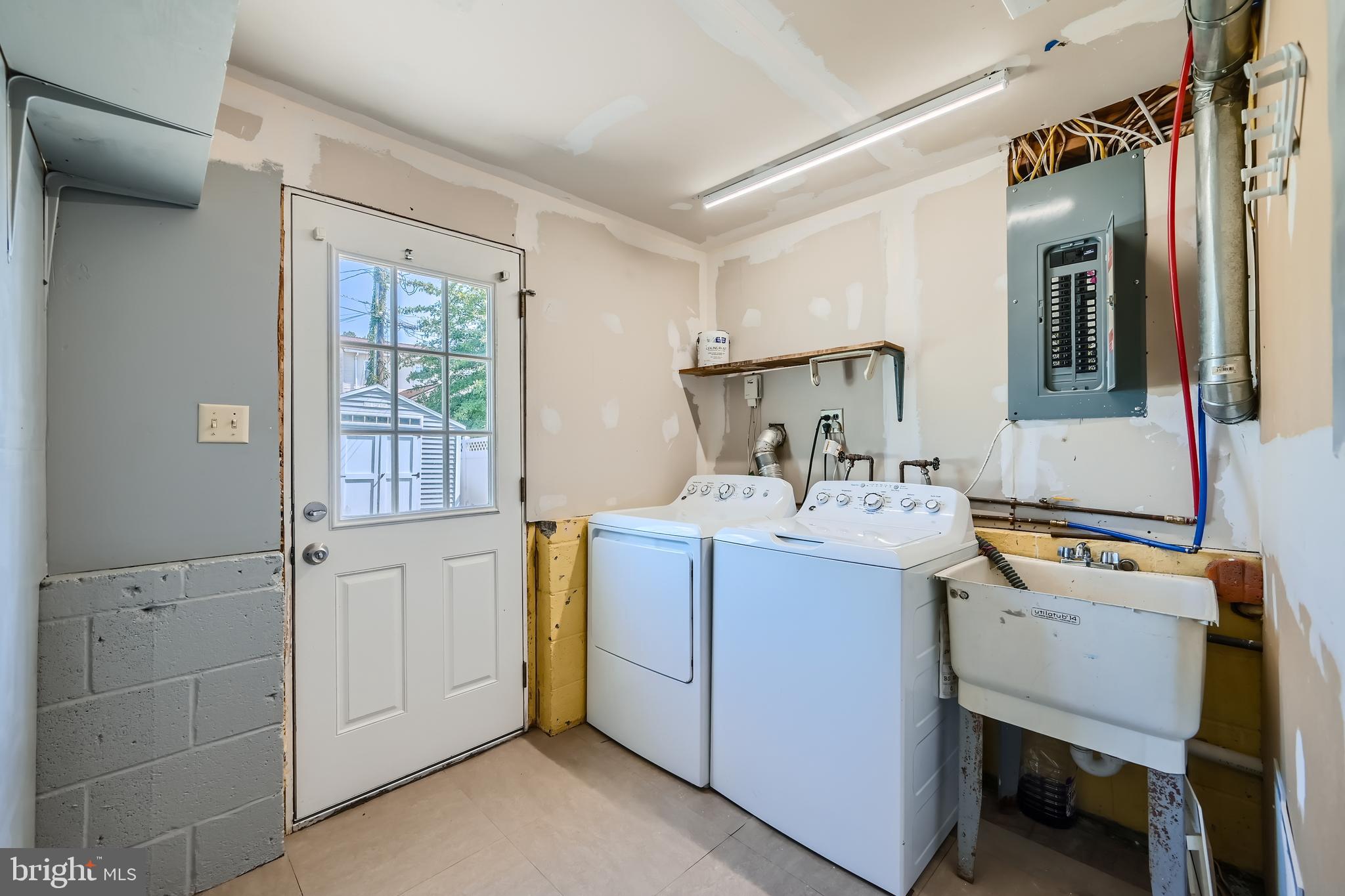 CHESAPEAKE TERRACE - Residential