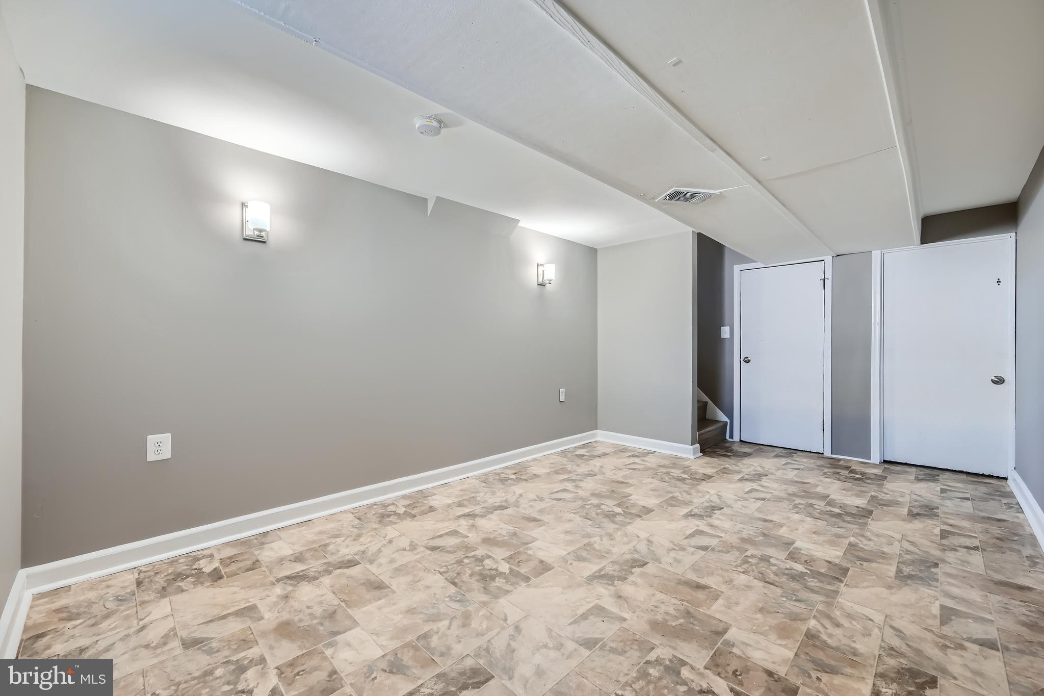 CHESAPEAKE TERRACE - Residential