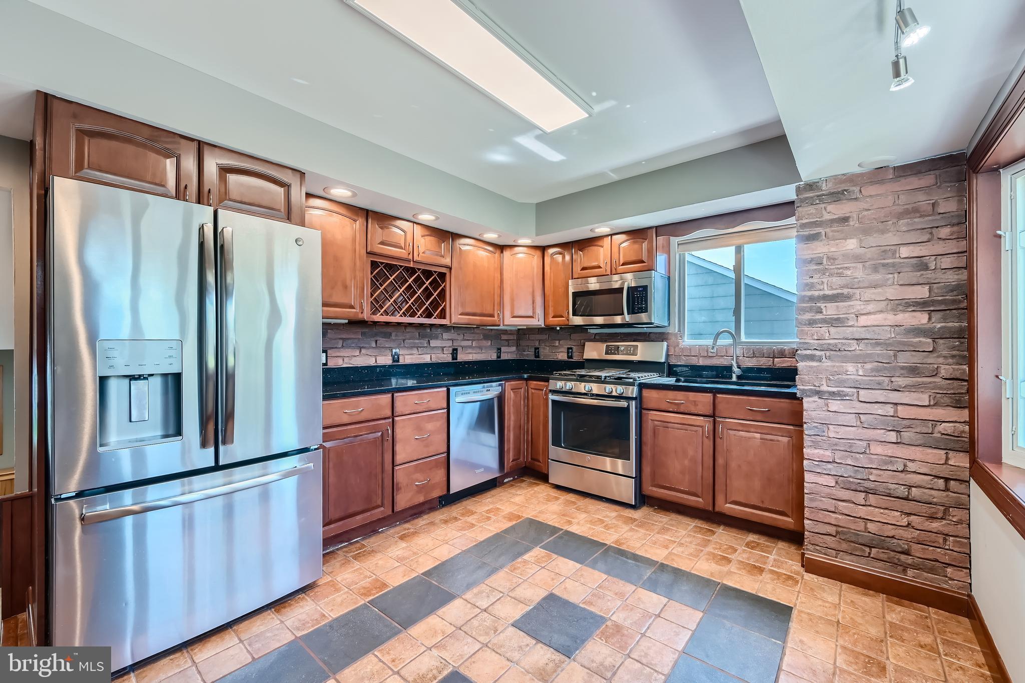 CHESAPEAKE TERRACE - Residential